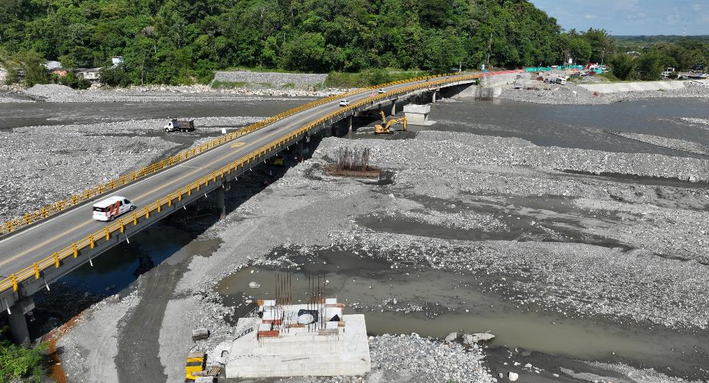 AVANZAN OBRAS DE PROYECTO MALLA VIAL DEL META