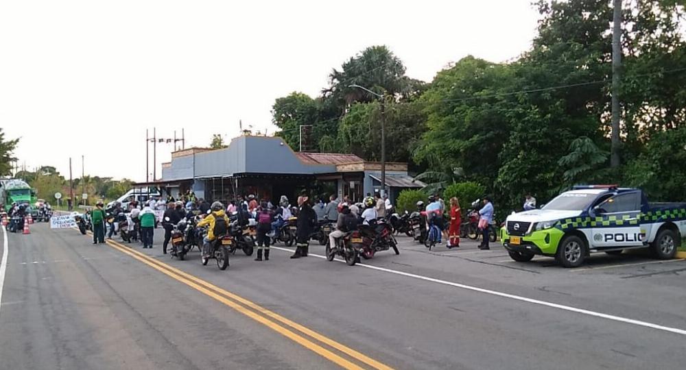 LOS BLOQUEOS EN LAS VÍAS NOS AFECTAN A TODOS